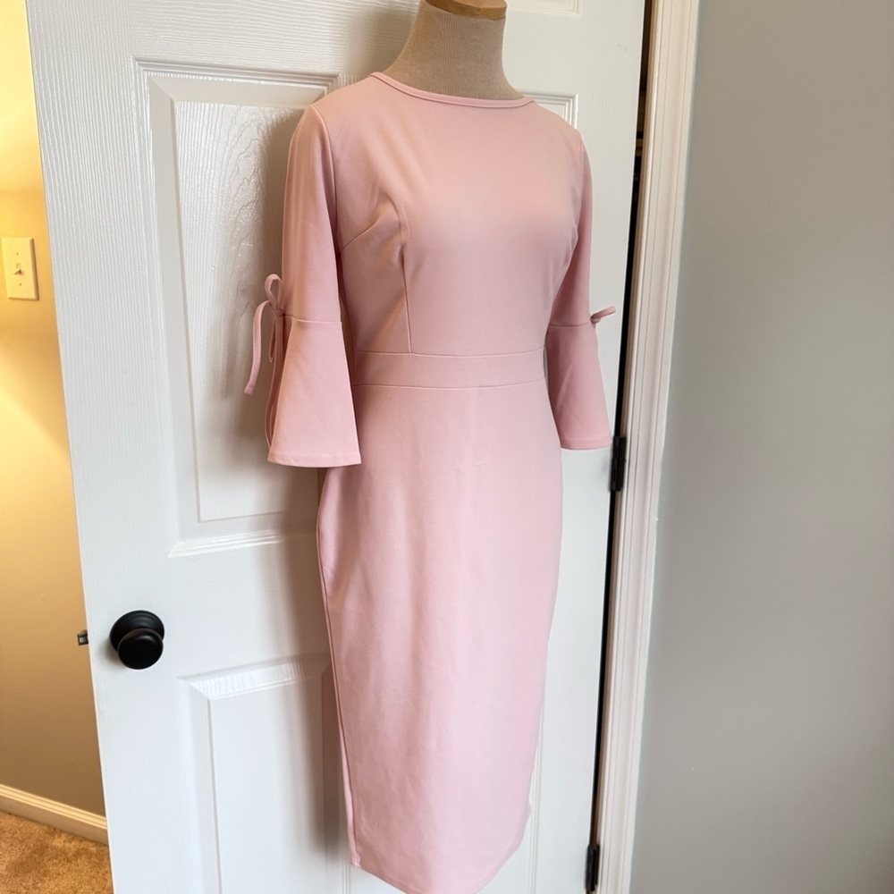 NWT Boohoo Soft Pink Long Sleeve Dress 12